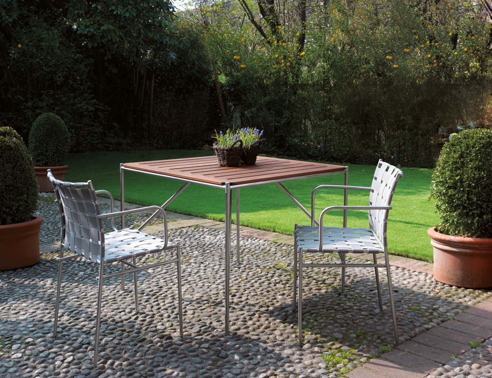 Garden Table in Compact Exterior HPL - Compact Form