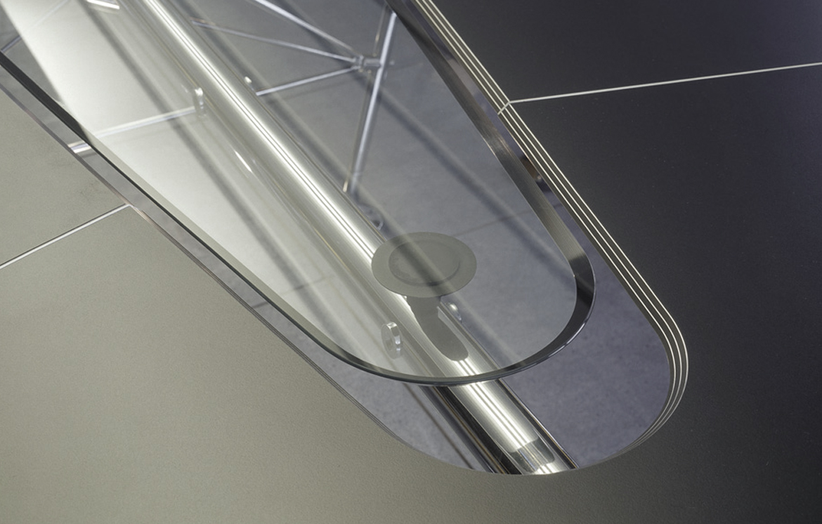 Dettaglio tavolo ovale Alucompact - Compact Form, lavorazione laminati HPL in Italia